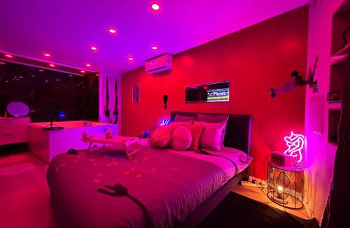 Montfort-sur-Argens Apartment | MJ Lust Room, centre var proche Verdon, cotignac, ambiance romantique