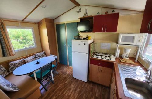 Sainte-Croix-du-Verdon House | MOBIL HOME DANS CAMPING 3 etoiles GORGES DU VERDON CALME 4 PERS PLANCHA