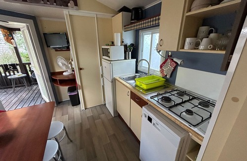 Sainte-Croix-du-Verdon House | Mobile Home 'Salamandre' with Lake View, Shared Pool and Air Conditioning