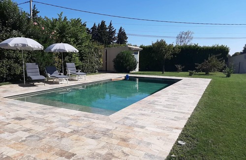 Caderousse Villa | Modern villa in the tranquility of the countryside