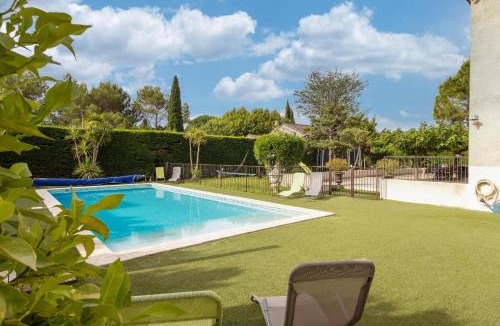 Chateaurenard Villa | Monte Leon