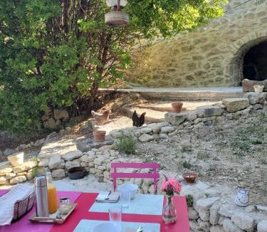 Cornillon-Confoux Bed & Breakfast | Moulin de Bonfilhon