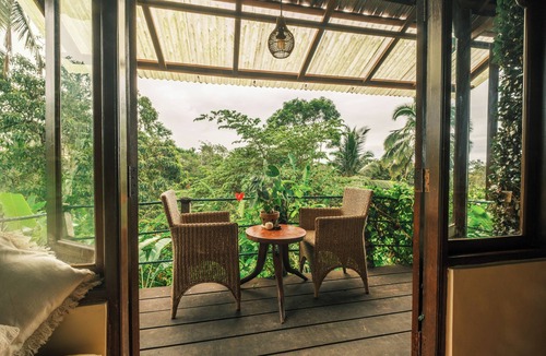 Selemadeg House | Mountain retreat perfect for couples. Beautiful natural views!