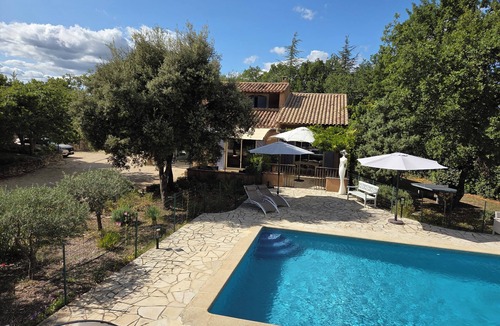 Lacoste House | NEW! Charming farmhouse in a green setting, wifi pool in the heart of the Lubéron