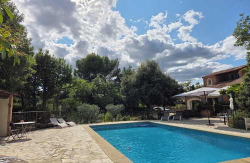 Lacoste House | NEW! Charming farmhouse in a green setting, wifi pool in the heart of the Lubéron