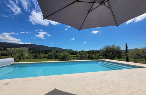 Malaucene House | New House : quiet, view, Mont Ventoux