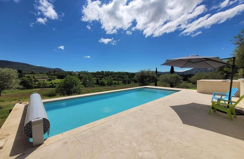 Malaucene House | New House : quiet, view, Mont Ventoux