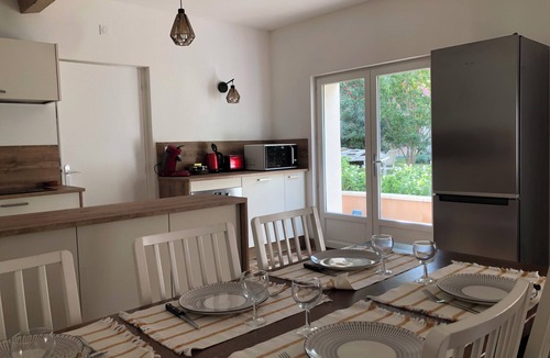 Cornillon-Confoux Apartment | Newly renovated 5 person gite with large shared swimming pool, large garden in Provence