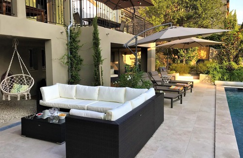 Lourmarin Villa | Newly renovated in historic Lourmarin