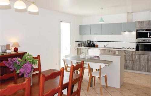 Saint-Roman House | Nice Home In Saint Roman
