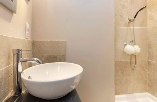 Avignon City Centre Apartment | Nice new 2 bedroom town center apartment