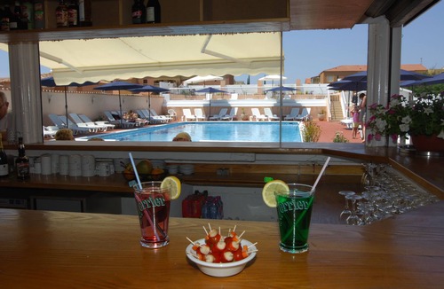 Les Bormettes Apartment | Nice Studio 4 pers 250 meters from the BEACH with HEATED POOL & TENNIS (102)