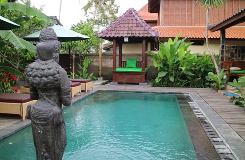 Lodtunduh House | NINGMAS HOUSE 2 is a unique old style wooden JOGOLO house