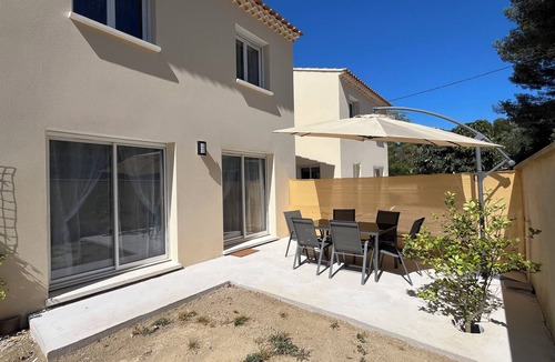 Saint-Mitre-les-Remparts House | nnSublime 4-star house ⭐️⭐️⭐️⭐️ (rated by professionals "GITES DE FRANCE")