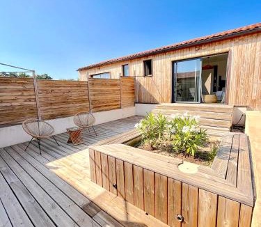 Montsegur-sur-Lauzon Bed & Breakfast | NUIKI Lodges - Chambres d'hôtes