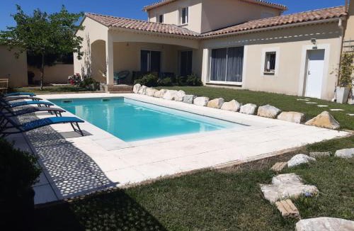 Caromb Villa | Olympe de Provence