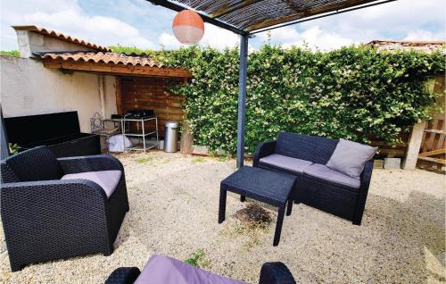 Aubignan House | One-Bedroom Holiday Home In Aubignan