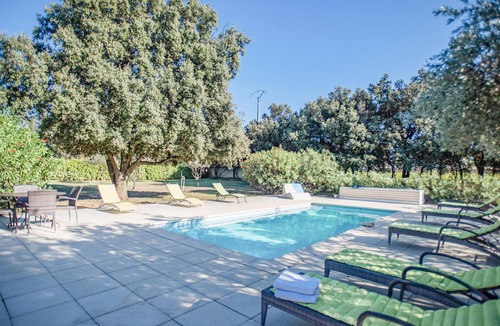 Sorgues Villa | One-storey villa with enclosed garden and swimming pool