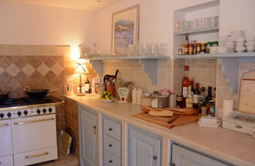 Lorgues House | period farmhouse set in 9 acres with large pool