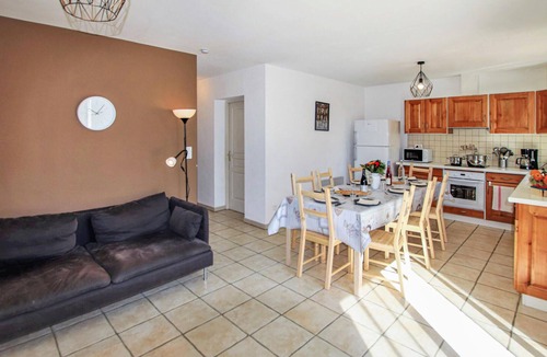 Rochefort-du-Gard House | Pet friendly home in Rochefort du Gard