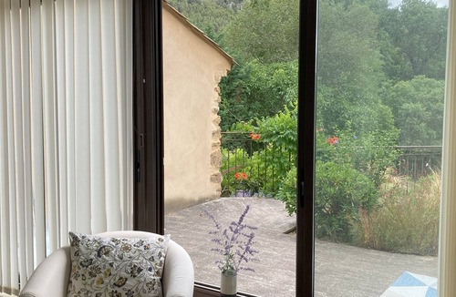 Lafare House | Petit Mazet Provençal en Bord de Ruisseau Avec Piscine au Pied des Dentelles