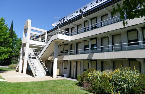 Montfavet Hotel | Premiere Classe Avignon Parc des Expositions