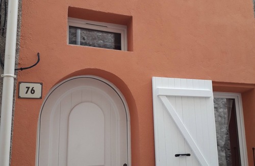 Bagnols-en-Foret House | Pretty village house 4 pers 57m squared in typical Provencal village