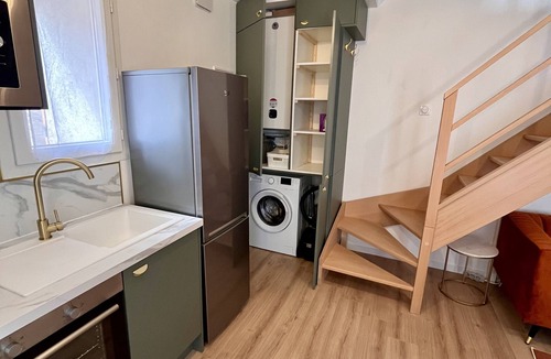 Pierrevert House | Pretty village house, close to shops, bars and restaurants