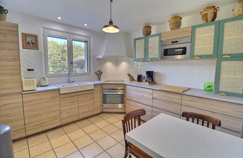 St.-Remy-de-Provence House | Private Heated pool - walking distance from Saint-Rémy-de-Provence