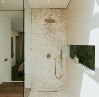 Pererenan Villa | Private Pool, Skylight Bathtub, Dreamy Pool and Serene Greenery in Canggu!