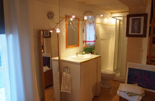 Quinson Resort | Private room ∙ 6 guests