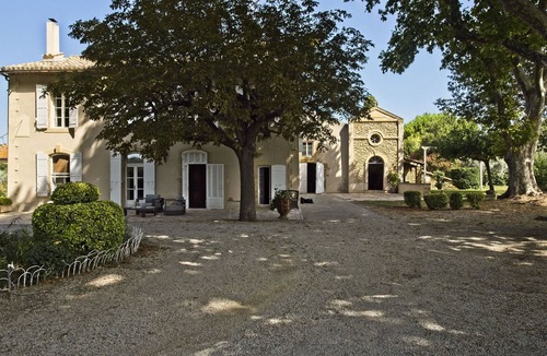 Saint-Chamas House | Property in Terre de Provence with main villa from XIXe Siècle
