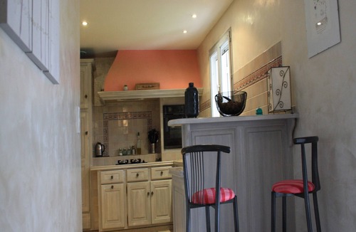 Pierrevert Villa | Provençal Villa between Provence and Luberon