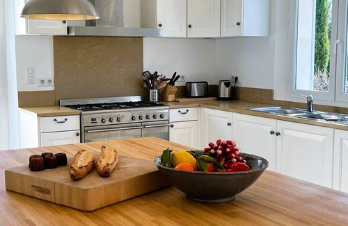 Saint-Saturnin-les-Apt House | Provencal house in Saint-Saturnin-Les-Apt. Breathtaking views & walk to village