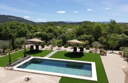 Saint-Saturnin-les-Apt House | Provencal villa in the Luberon park with private pool and electric bikes