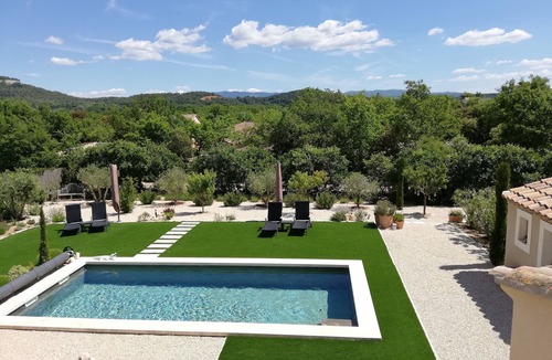 Saint-Saturnin-les-Apt House | Provencal villa in the Luberon park with private pool and electric bikes