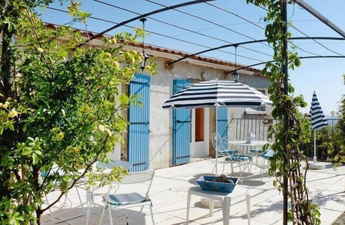 Bedoin House | Provencal holiday home with private garden, Bédoin