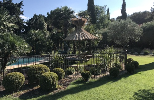 Chateaurenard Villa | Provencal villa with pool beautiful pine forest environmental services