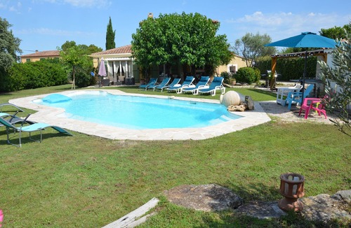 Saint-Cannat Villa | Provencal villa with swimming pool, garden and absolute comfort -Up to 10 people