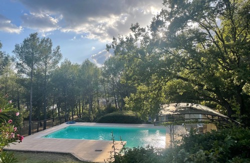Gareoult Ski Chalet | Provencal villa with pool and large garden, ideal for families