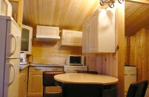 Morieres-les-Avignon Ski Chalet | Provence Bungalow Family 3 Rooms Swimming pool sharing 1h00 8km from Avignon