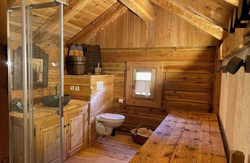 Les Sagnieres Ski Chalet | Quiet, authentic chalet in the heart of the Queyras, ideal for a truly relaxing break