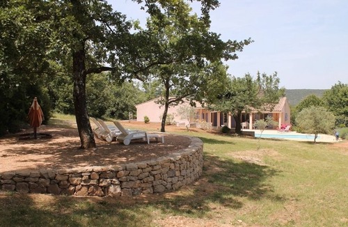 Saint-Martin-de-Pallieres Villa | Quiet villa with pool