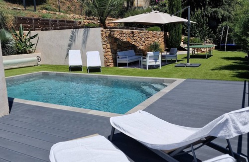 Saint-Cezaire-sur-Siagne Villa | Quiet modern villa with swimming pool