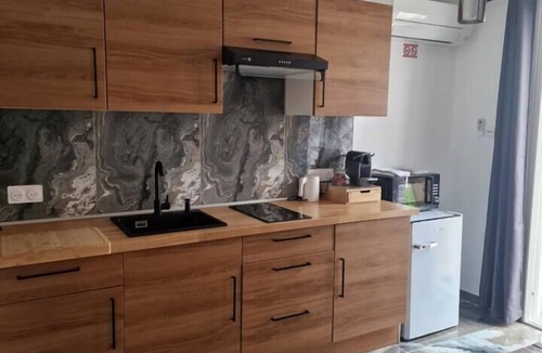 Port-Saint-Louis-du-Rhone Apartment | Résidence Dica -T2 Unique - Comfort and Charm