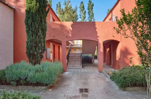 Arles Apartment | Résidence Odalys Le Village Camarguais Les Gardians