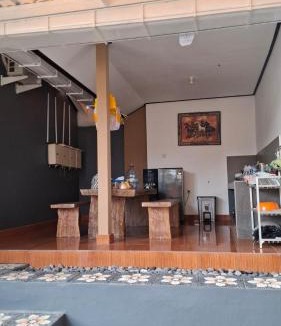 Mambal House | Raditya Homestay