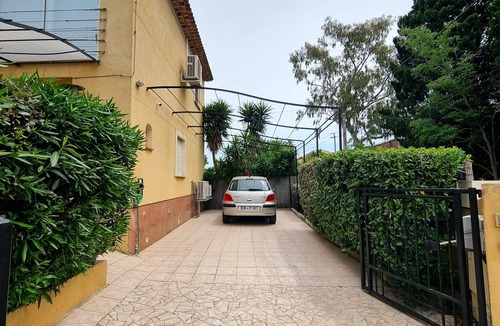 Miramar House | RARE: House classified 3*- 81m² 100m beaches & port, air-conditioned, parking, wifi