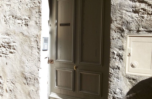 Avignon City Centre Apartment | Renovated, two-room flat with air-conditioned, Vernet district, in city centre