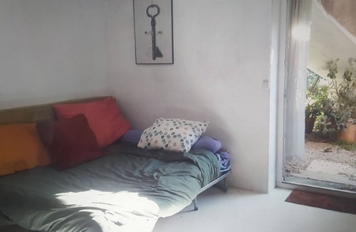 Theziers Apartment | RENTAL - INDEPENDENT APARTMENT ON THE GROUND FLOOR OF A HOUSE.